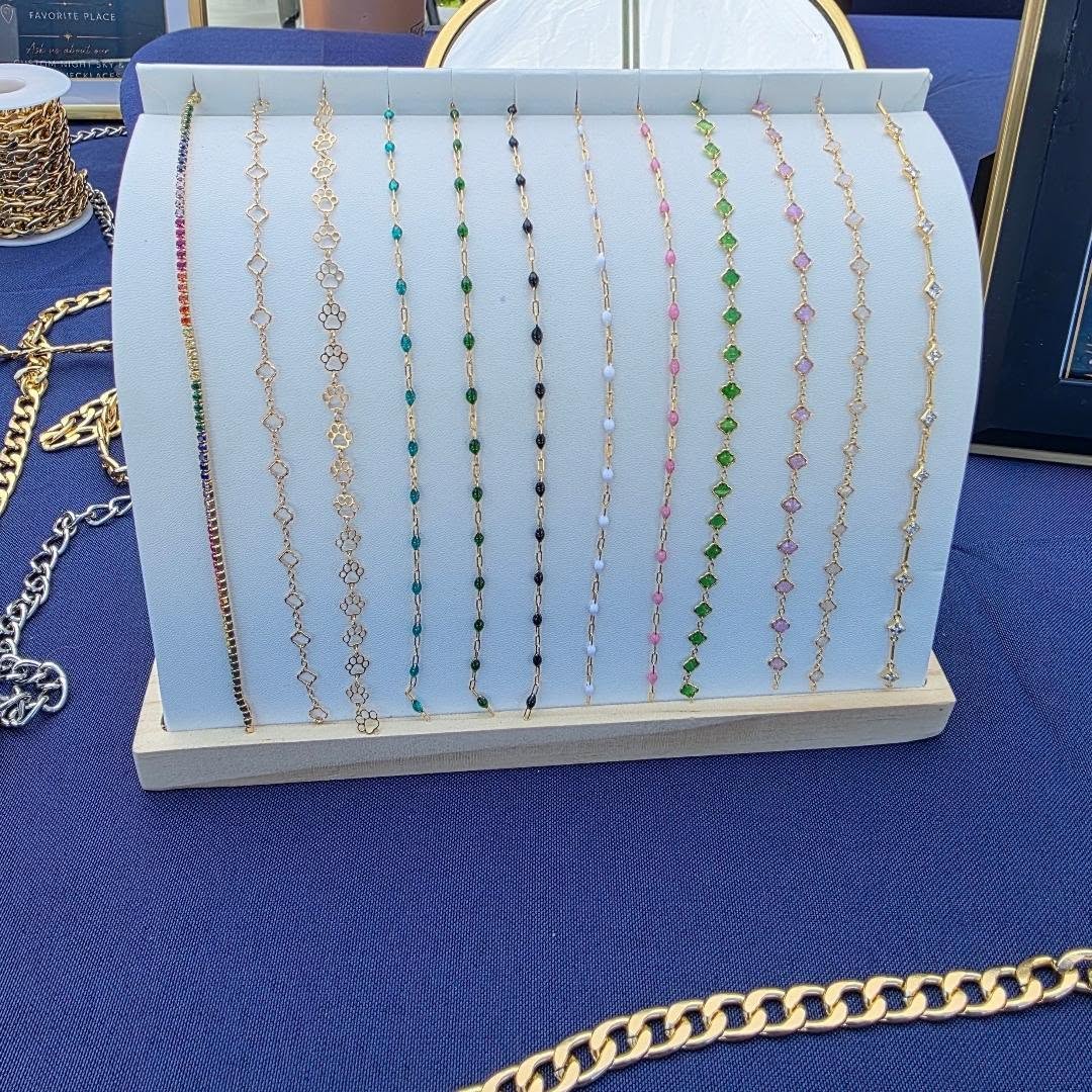 A Starmarked display of chains in different shapes and colors