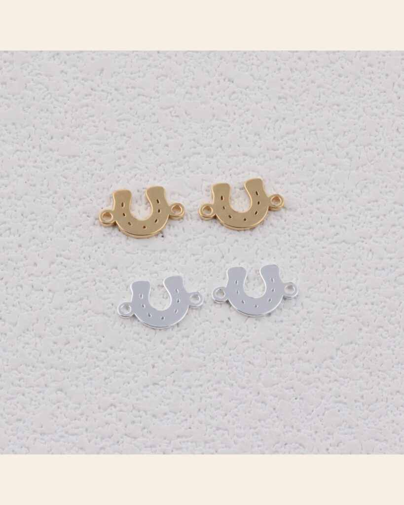 Horseshoe Connector